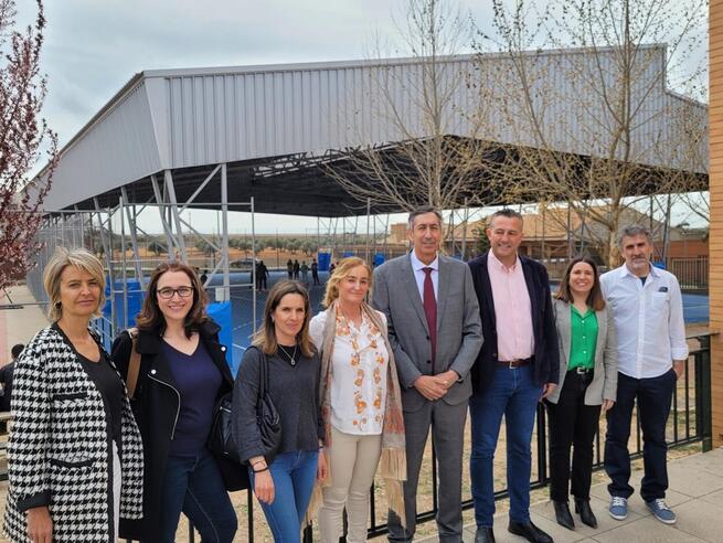 El Gobierno de Castilla-La Mancha invierte 250.000 euros en cubrir y mejorar una pista polideportiva del IES “Estados del Duque” de Malagón