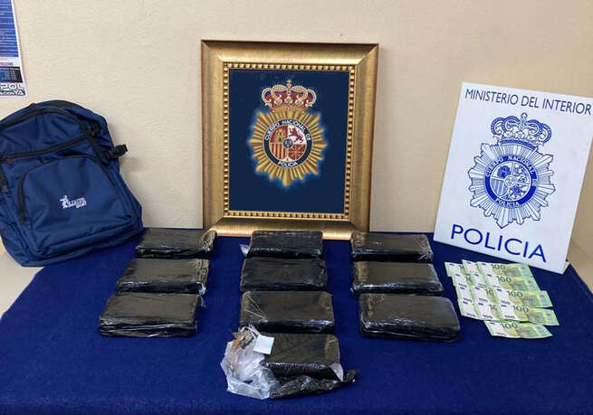 Detenido un varón que trataba de introducir diez "ladrillos" de cocaína en España con destino a Toledo