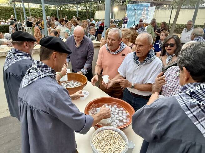 Más de 200 mayores celebran su Pandorga en el Centro Social de Larache