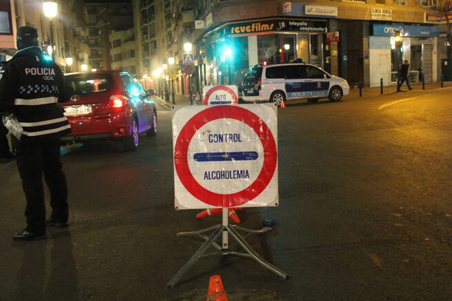 Albacete intensifica los controles de alcoholemia y drogas en Navidad con sanciones de hasta 1.000 euros