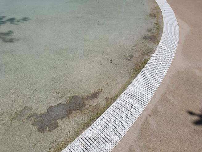 El PP de Carrión denuncia el estado lamentable y las múltiples deficiencias de la piscina municipal en tan solo dos meses de su apertura
