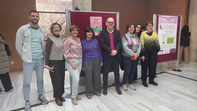 Albacete rinde homenaje a sus enfermeras y científicas con una exposición que destaca su papel en la investigación