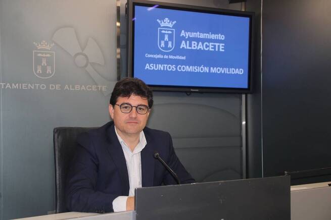 Albacete modifica la señalización urbana para mejorar la accesibilidad y seguridad vial en múltiples puntos de la ciudad