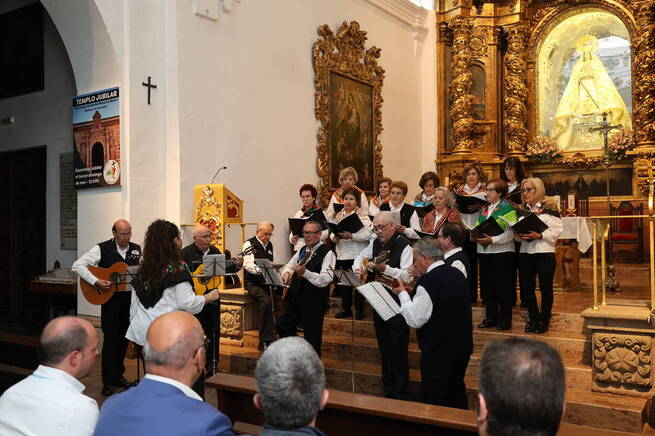 Alcázar de San Juan da la bienvenida a mayo con la petición de licencia a su patrona para cantar los mayos