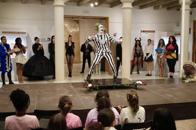Alcázar de San Juan acoge ‘El Circo Encantado’, un espectáculo familiar con acrobacias, humor y toques de terror