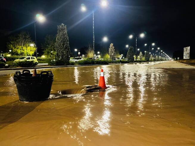 Inundaciones cortan el acceso a Albacete por la carretera de Valencia tras lluvias torrenciales