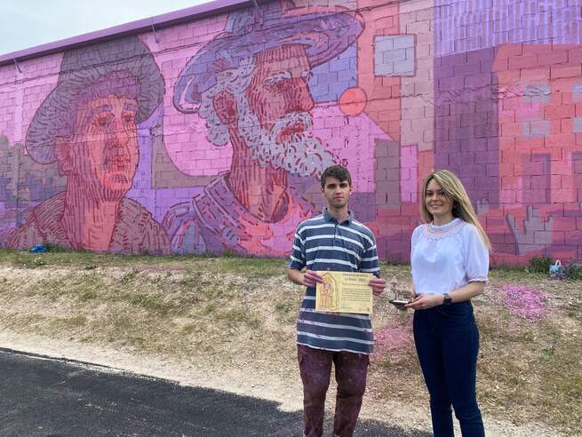 Juventud de La Roda premia el graffiti ‘Don Quijote y Sancho por La Roda’ de Manuel Moreno Guirao