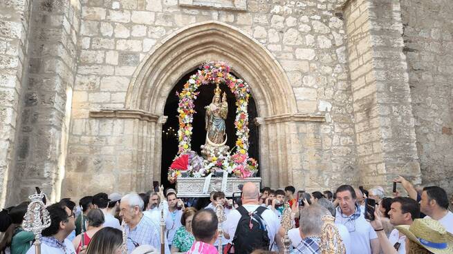 Más de 6.000 romeros acompañan a la Virgen de Alarcos en subida multitudinaria a su Ermita