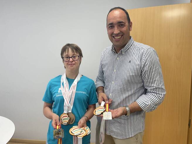 Marta Martínez renueva el apoyo de Guadalagua rumbo al Mundial de Tailandia