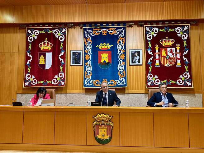 Talavera impulsa su futuro académico y logístico con cuatro acuerdos unánimes en el pleno de septiembre