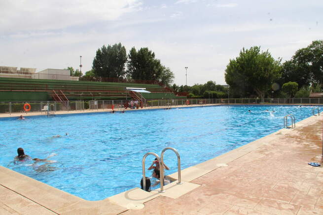 Comienza la temporada de verano en las piscinas municipales de Alcázar sin restricciones covid
