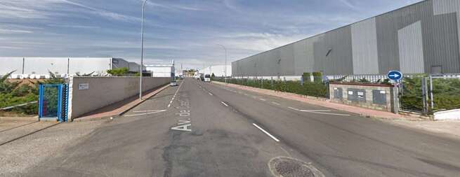 Declarado un incendio en una nave abandonada en Cabanillas del Campo (Guadalajara)