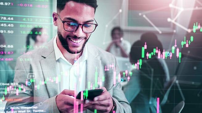 OCU denuncia a Tradeando ante Consumo por engaños en cursos de inversión y bloqueo de desistimientos