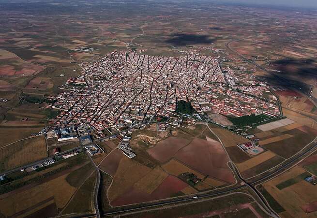 La prórroga de cierre perimetral en La Solana también clausura gimnasios y salas de apuestas
