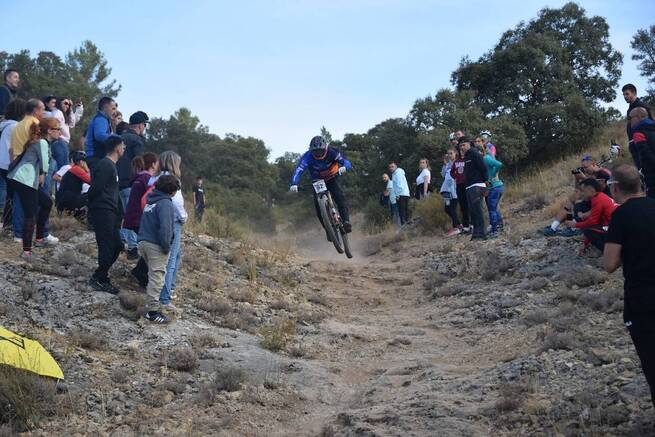 Cuenca consolida su liderazgo nacional en ciclismo escolar con un Mini Enduro de récord