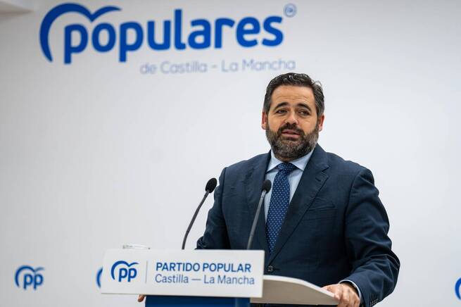 Núñez acusa a Page de "constante traición" a la sanidad regional tras 11 años sin combatir las listas de espera