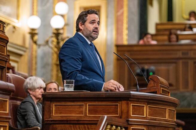 Núñez defiende en el Congreso que Castilla-La Mancha "no pide privilegios, pide igualdad"