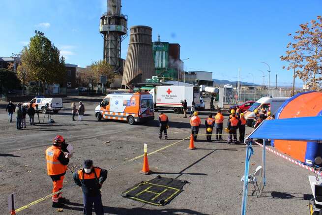 Más de 100 efectivos han participado en el simulacro anual que se ha llevado a cabo en el Complejo Petroquímico de Puertollano