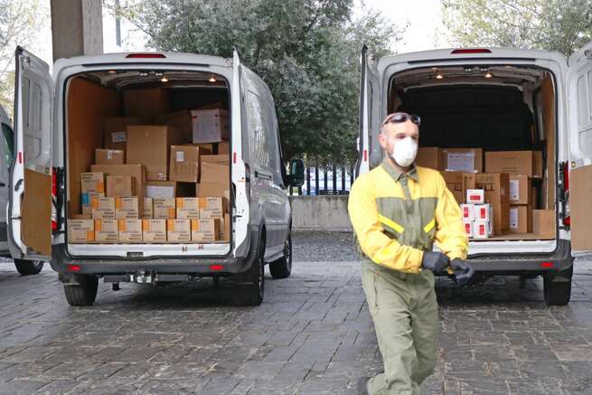 Castilla-La Mancha ha enviado esta semana una nueva remesa con cerca de 89.000 artículos de protección para los centros sanitarios