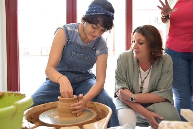 La Summer School impulsada por el Gobierno de Castilla-La Mancha en Talavera de la Reina pone el foco internacional en la cerámica y la gastronomía regional