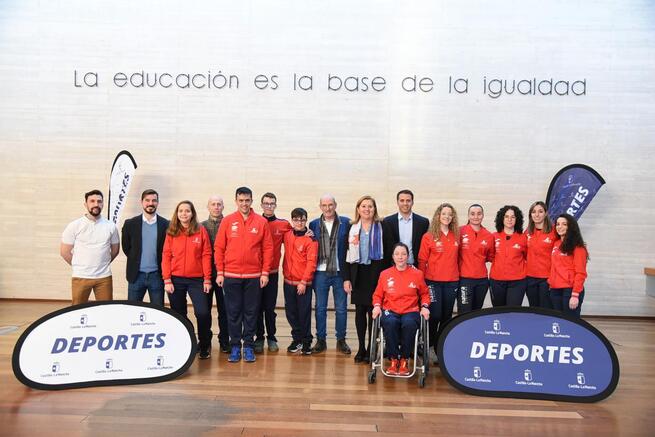 El Gobierno de Castilla-La Mancha celebra los éxitos del karate regional y destaca que Guadalajara albergará en marzo el Campeonato de Europa Senior   
