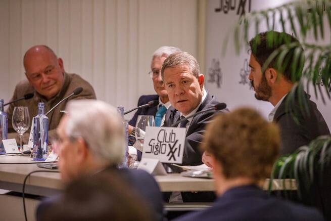 Castilla-La Mancha recibe 60 millones de euros del PERTE para la acería verde de Puertollano, un "gran impulso industrial" según García-Page