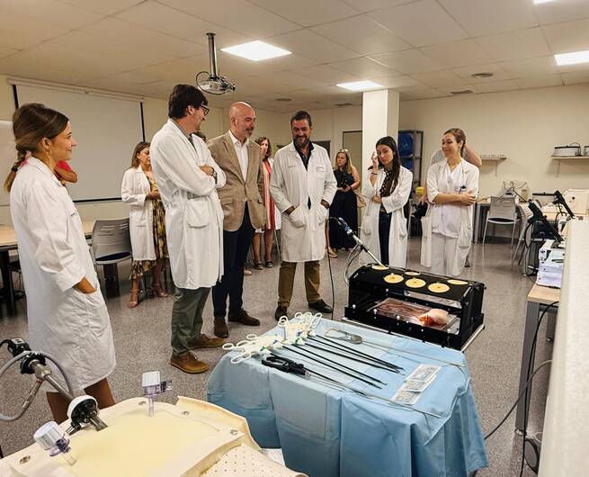 Castilla-La Mancha impulsa la formación quirúrgica con un aula pionera de simulación laparoscópica en Alcázar de San Juan