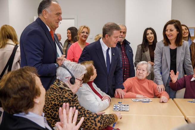 García-Page anuncia 20 nuevos centros para mayores en Castilla-La Mancha durante la inauguración del complejo de Tarancón