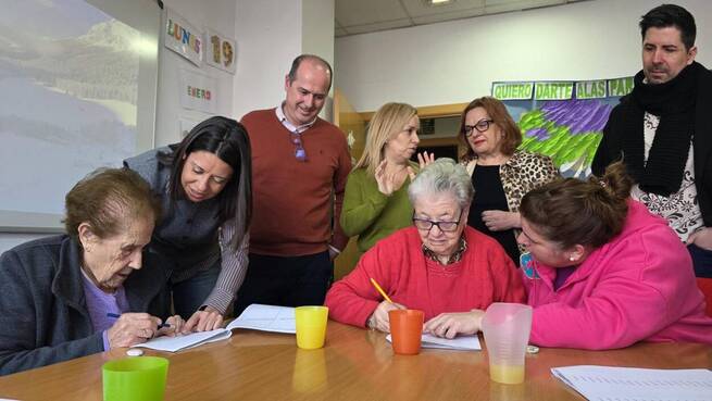 Incrementadas un 52% las ayudas a entidades de alzhéimer de la región con 470.399 euros del IRPF social