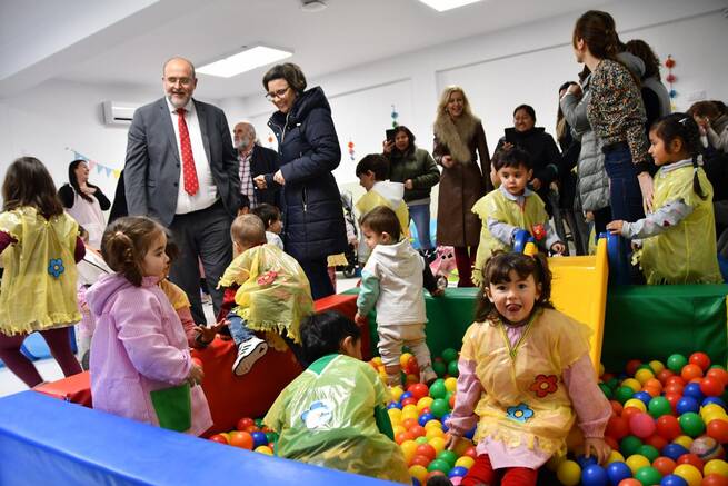 Castilla-La Mancha financiará estudios universitarios y de FP a jóvenes rurales para combatir la despoblación