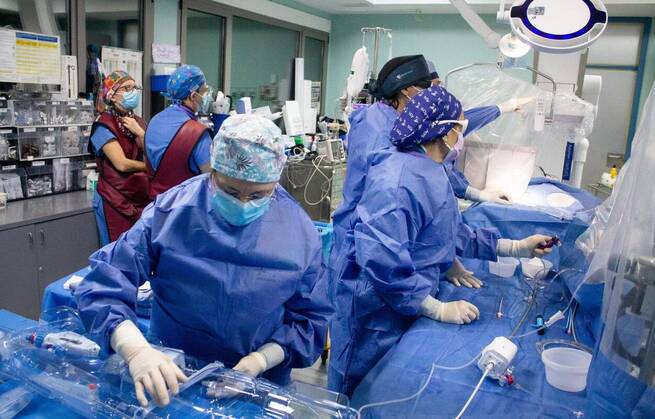 La Gerencia de Atención Integrada de Albacete implanta una novedosa técnica para el tratamiento de la insuficiencia de la válvula tricúspide