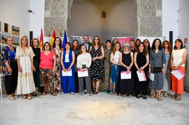 Los XII Premios 'Amalia Avia' cierran candidaturas el 19 de febrero para visibilizar a mujeres artistas de la región