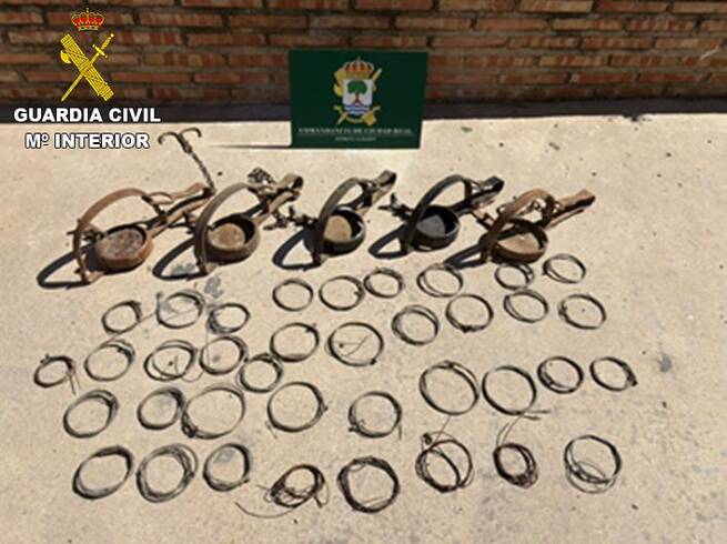 El SEPRONA interviene 42 medios prohibidos de captura de especies silvestres en Ciudad Real