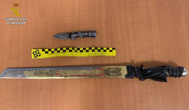 La Guardia Civil detiene a dos personas e investiga a una tercera por agresiones con arma blanca y maltrato animal en Tomelloso