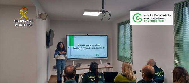 La Guardia Civil de Ciudad Real inicia un ciclo formativo con la AECC para combatir el cáncer