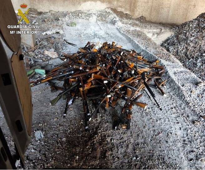 La Guardia Civil destruye 800 armas de fuego y blancas en Ciudad Real para garantizar la seguridad ciudadana