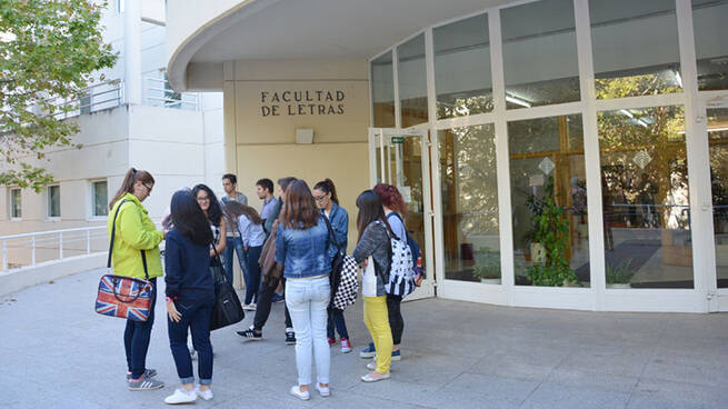 La Facultad de Letras de Ciudad Real implantará el próximo curso el único grado de España que ofrece nivel C2 en francés e inglés