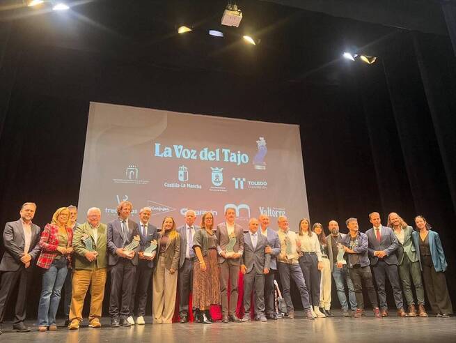 El empresario torrijeño Regino Díaz recibe un premio por su labor al frente de la empresa cárnica "De Raza"