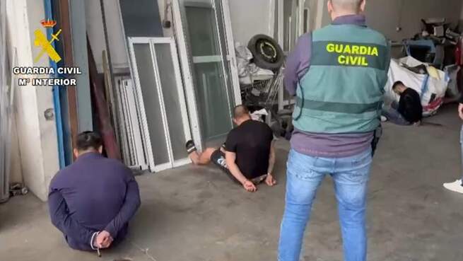 Detenidas seis personas por el robo de crucifijos en 19 cementerios de la provincia de Toledo