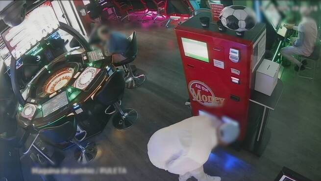 La Guardia Civil desmantela una organización que ha robado más de 60.000 euros manipulando máquinas de apuestas en Toledo