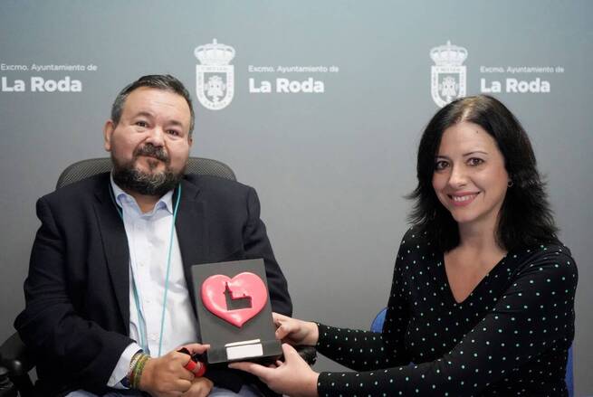La Roda entrega sus Premios Contigo a las abogadas de Atocha, el Padre Ángel y la UME en su quinta edición