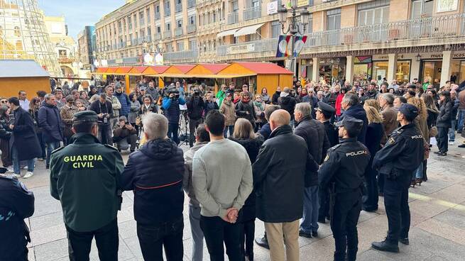 Ciudad Real guarda un minuto de silencio por la muerte violenta de un bebé de seis meses