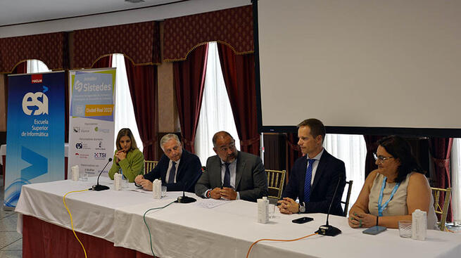 El grupo Alarcos de la UCLM reúne en Ciudad Real a la comunidad investigadora nacional de la ingeniería de software