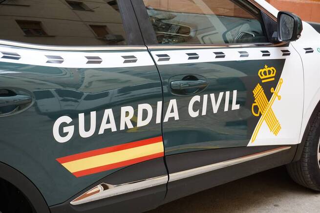 La Guardia Civil rescata a dos senderistas desorientados en un paraje abrupto de Aýna