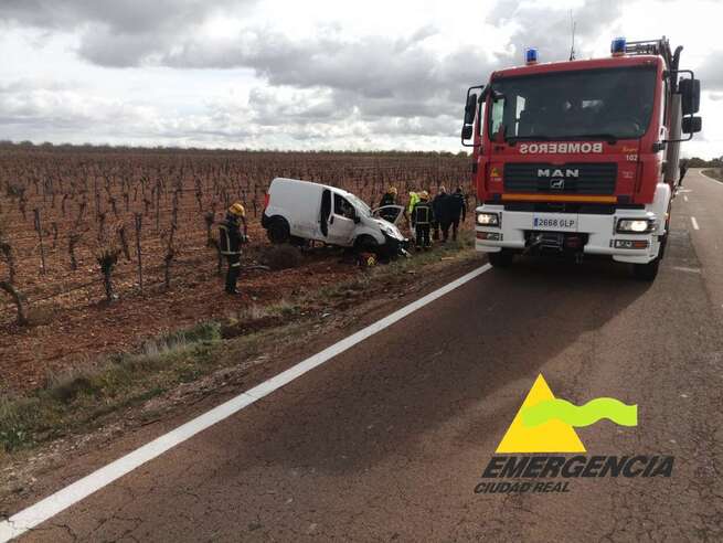 Un herido tras salirse un vehículo de la vía entre Torralba y Pozuelo de Calatrava (Ciudad Real)