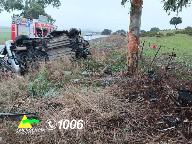 Un hombre de 46 años fallece tras volcar su vehículo en la CM-4115 a su paso por Villamayor de Calatrava (Ciudad Real)