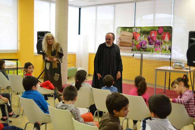 Poblete reconoce el ingenio literario de pequeños y mayores en su particular fiesta de celebración de la literatura