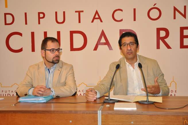 La Diputación de Ciudad Real refuerza su auxilio a los parados con 3'4 millones de euros y suma casi 11 en lo que va de mandato La Diputación de Ciudad Real refuerza su auxilio a los parados con 3'4 millones de euros y suma casi 11 en lo que va de mandato