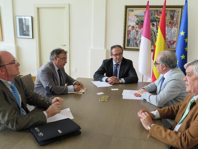 Imagen: El Gobierno de Castilla-La Mancha reitera su compromiso con la promoción del vino 