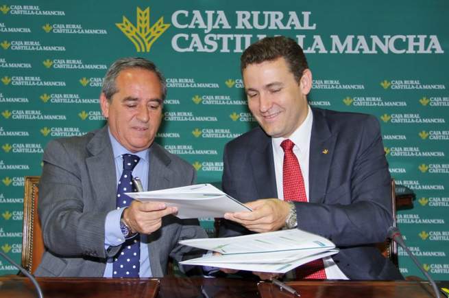 Imagen: Caja Rural CLM y Fedeto renuevan el convenio de colaboración de la Lonja Toledana